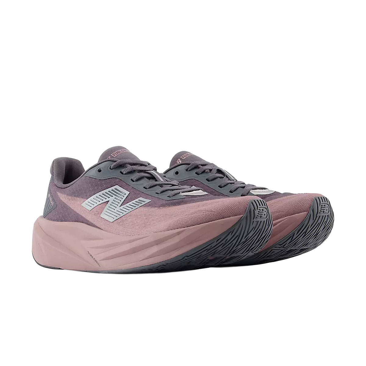 New Balance FuelCell Rebel v5 løbesko i rosa og grå