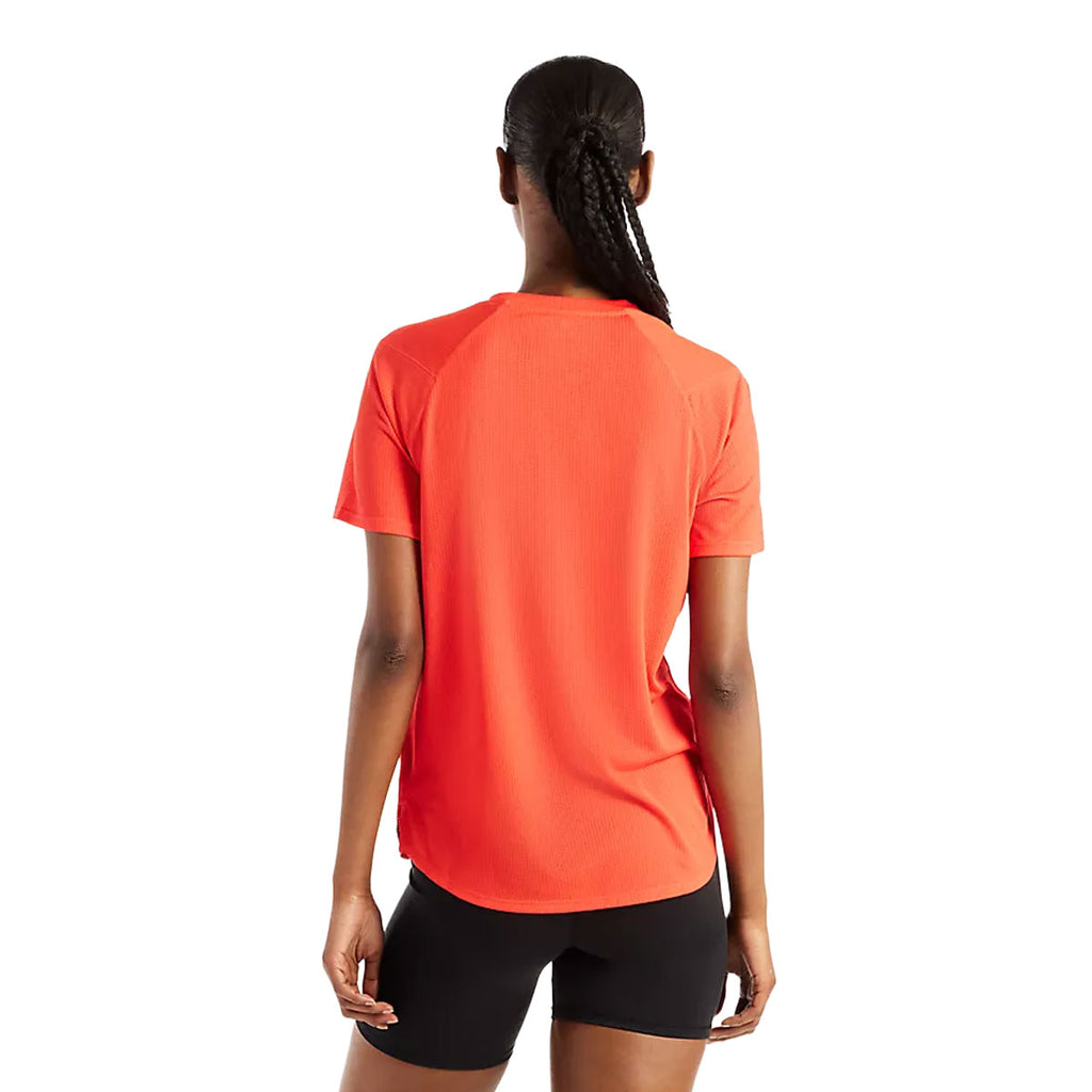 New Balance Athletics Dame T-shirt med korte ærmer i orange farve