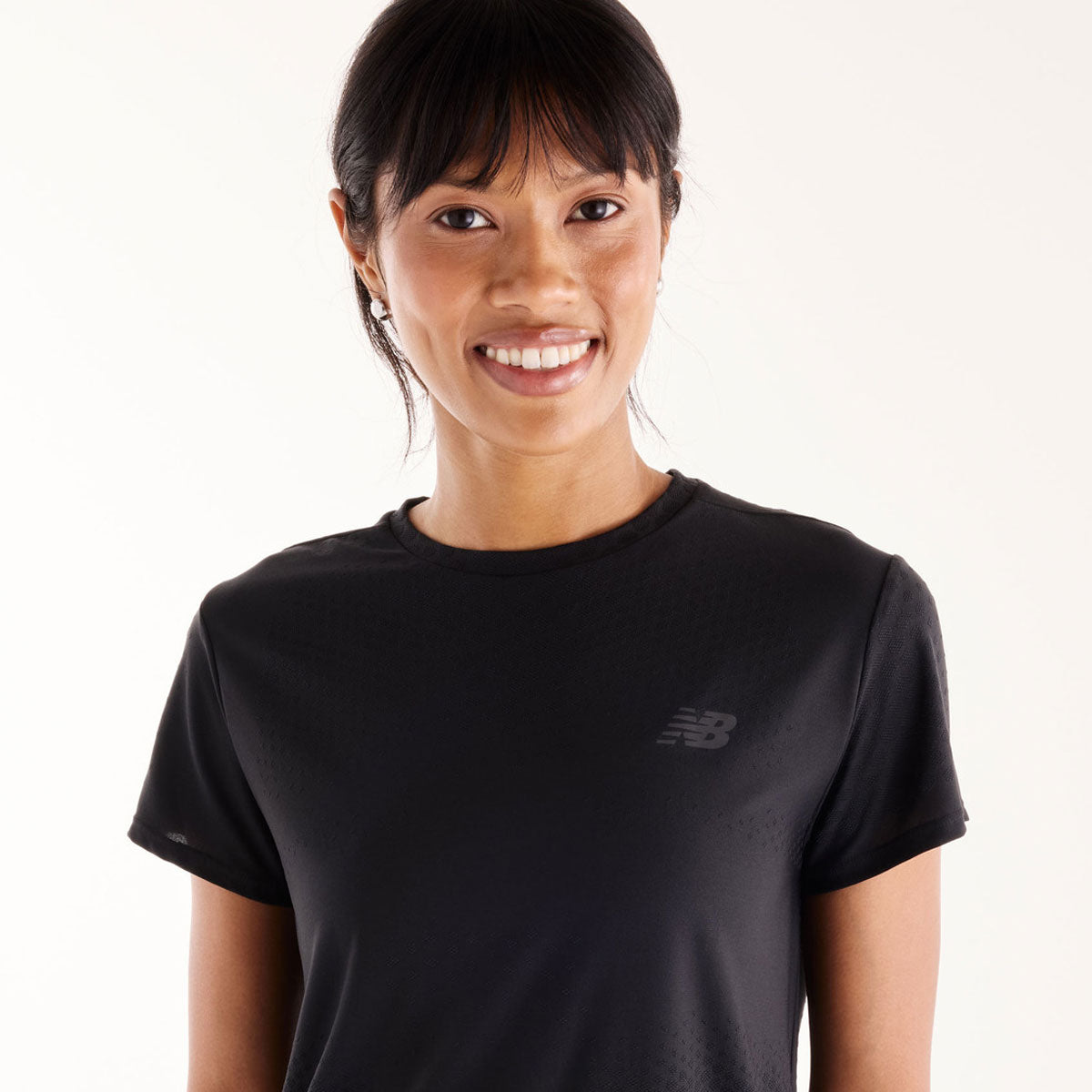 New Balance RC Adapt SS tee i sort med korte ærmer og logo