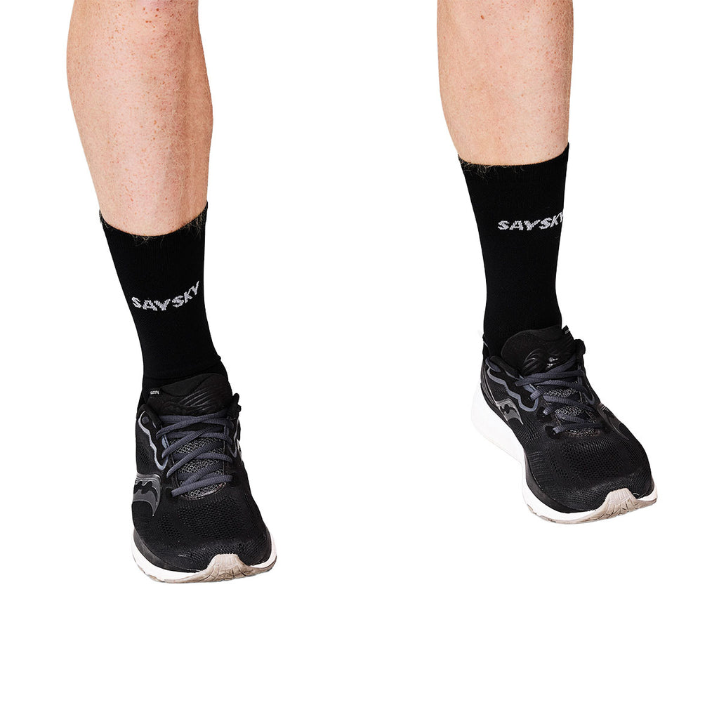 Saysky Combat High strømper med tekstlogo og sort skaft