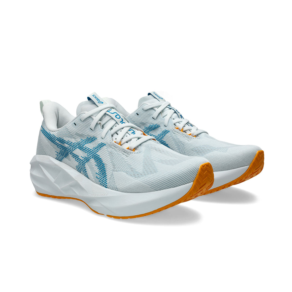 Asics Novablast 5 Herre løbesko i hvid og blå farve