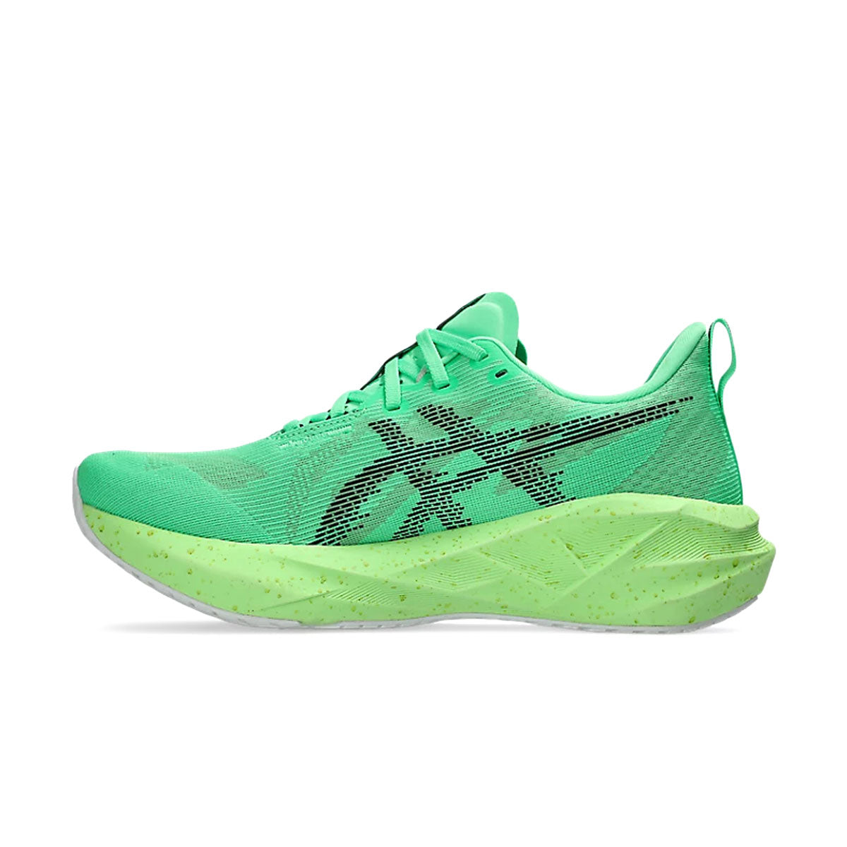 Asics Novablast 5 Herre løbesko i grøn farve med sort logo