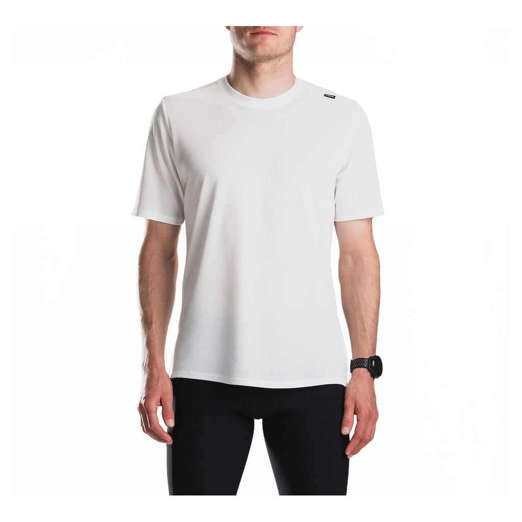 Hvid kortærmet T-shirt med lille logo på brystet, mænd