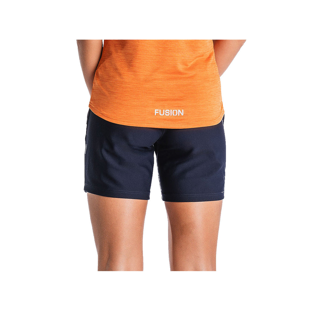 FUSION Recharge dame shorts med synlig logo på benet