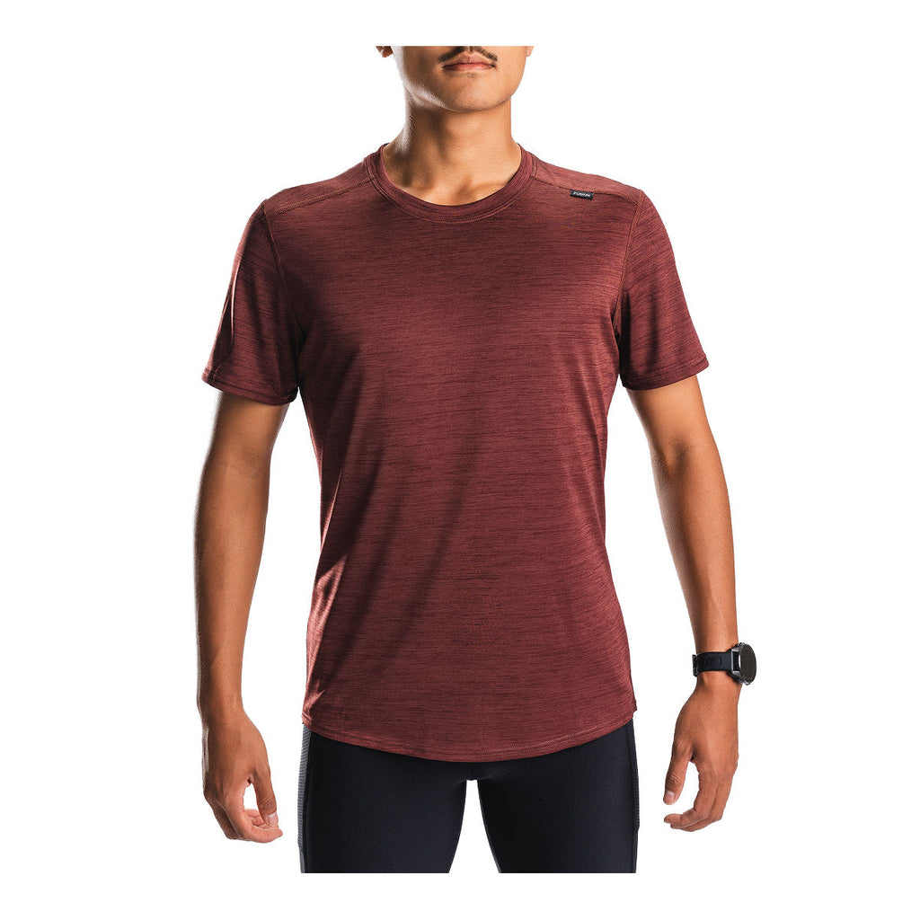 Bordeaux T-shirt med korte ærmer og rund hals til herre