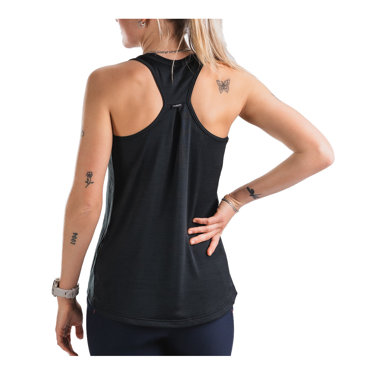 Sort træningstop tanktop med racerback og Fusion-logo på ryggen