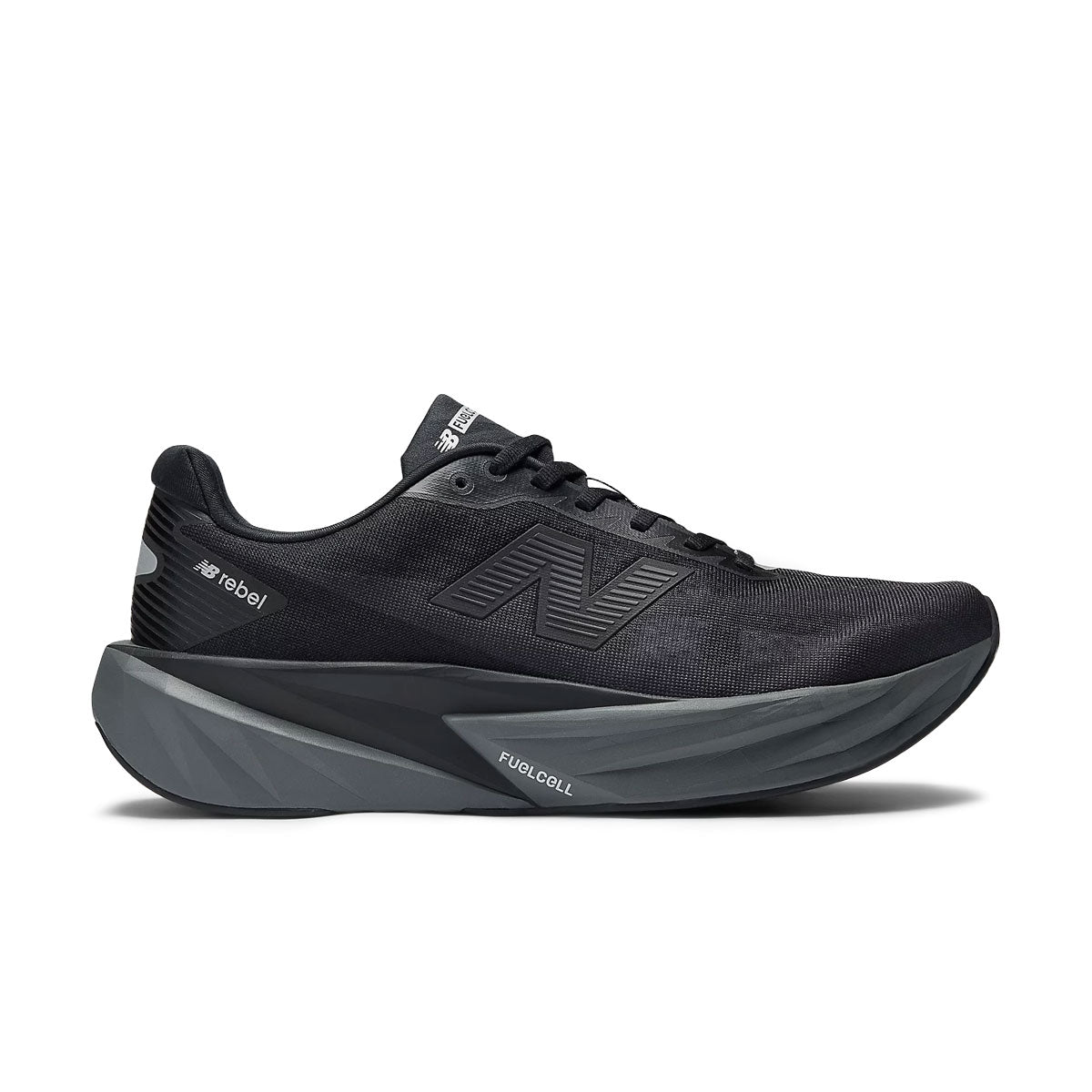New Balance FuelCell Rebel v5 herresko i sort tekstil med snørebånd