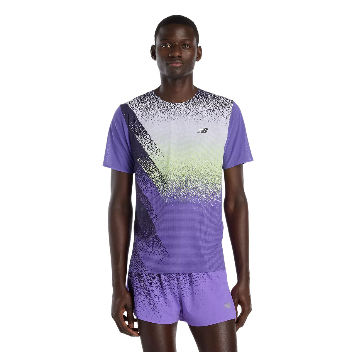 Ny Balance Race Day ultra let trykt T-shirt i lilla og grønne nuancer