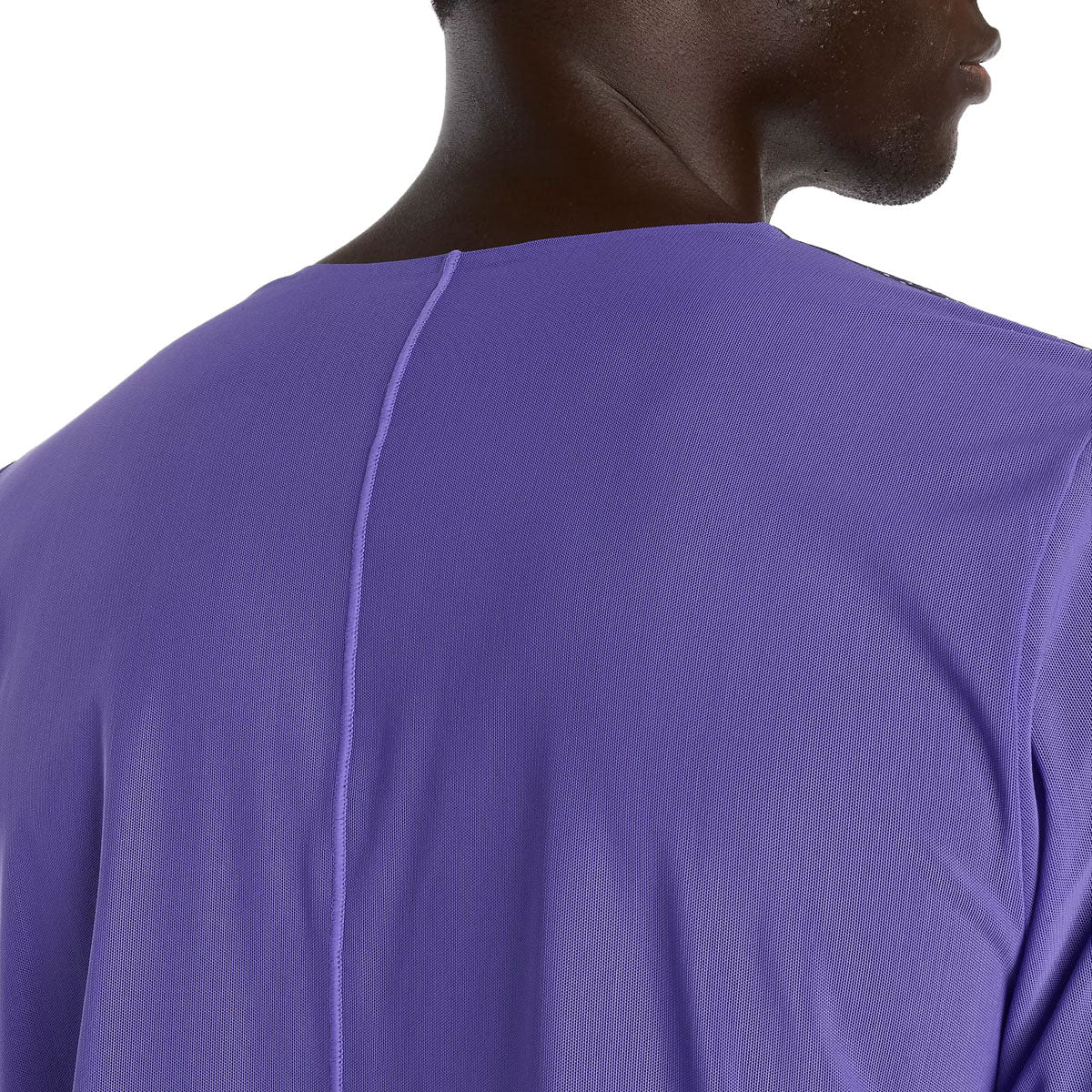 Lilla New Balance Race Day Ultra Light T-shirt set fra ryggen