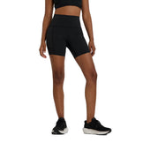 New Balance Sleek Pocket High Rise Short 6" Dame