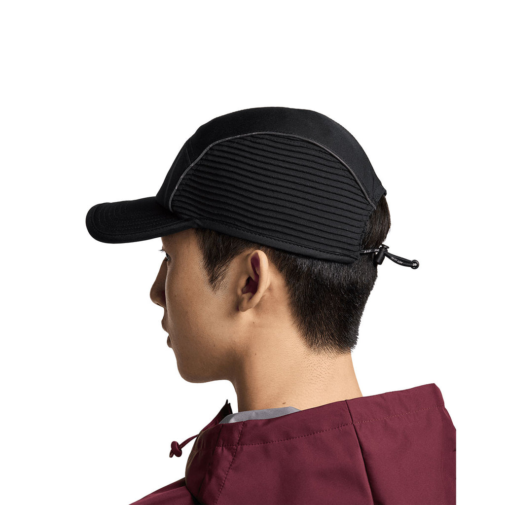 Sort Nike Fly Cap med rillede detaljer og justerbar bagside
