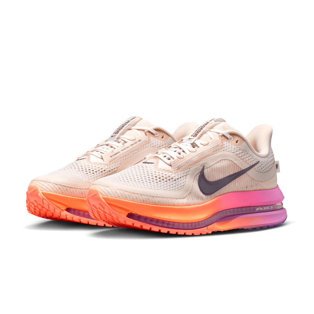 Nike Pegasus Premium Dame løbesko i lyse farver med farvet sål