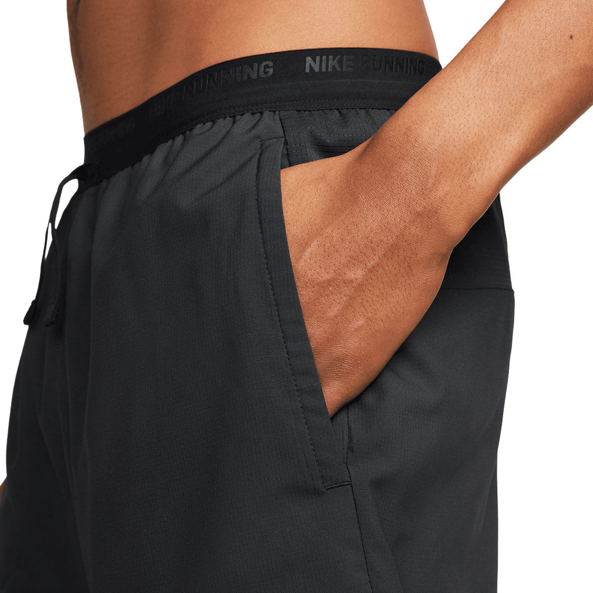 Nike Stride 2i1 7" shorts til mænd med sidelommer