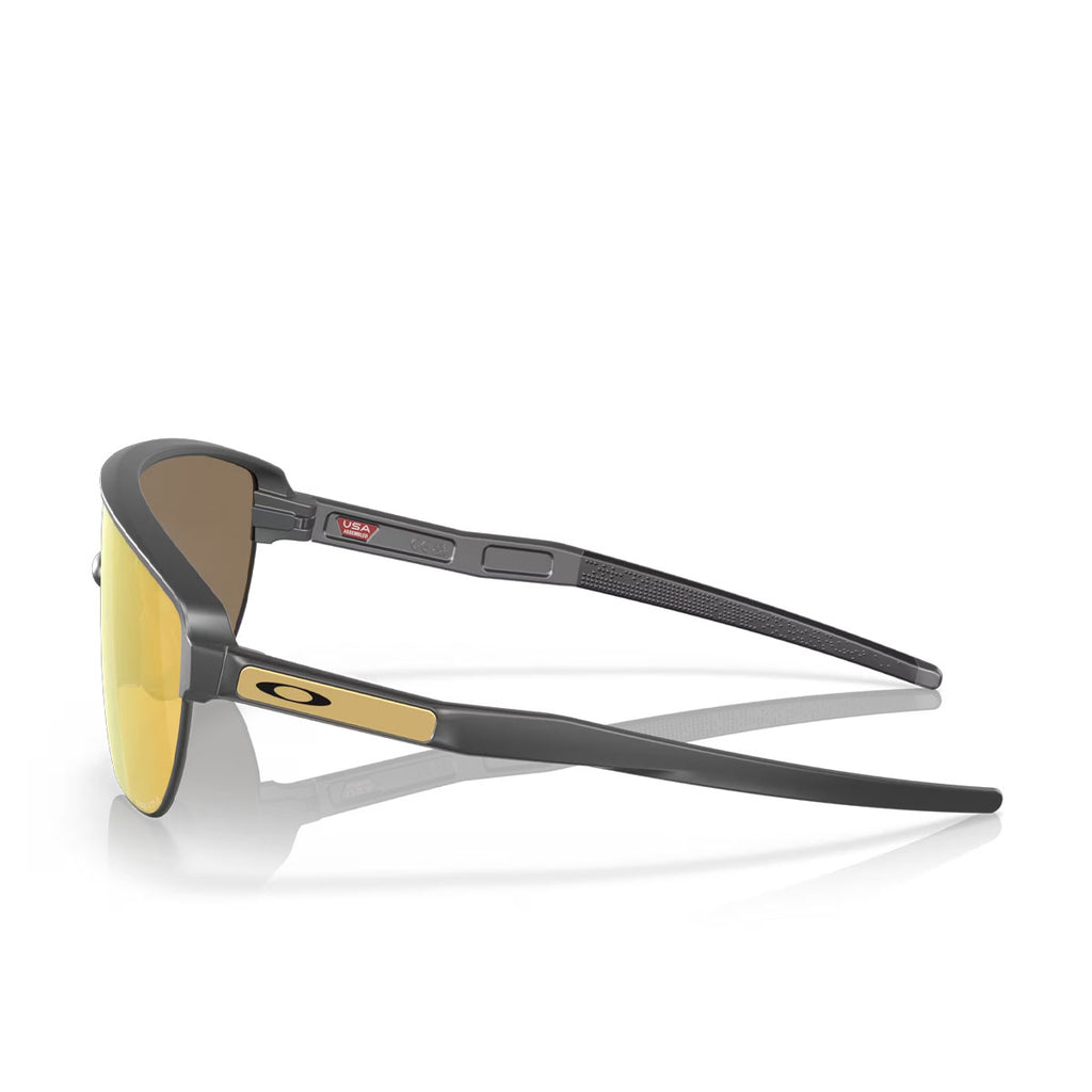 Oakley Corridor Prizm 24K solbriller med grå stel og gule linser