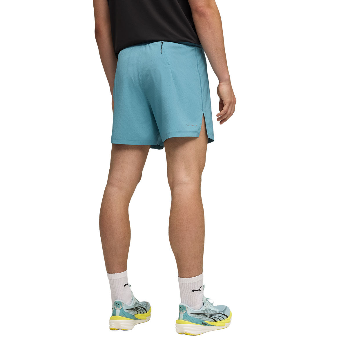 Herre shorts i aqua med Drycell teknologi fra Puma