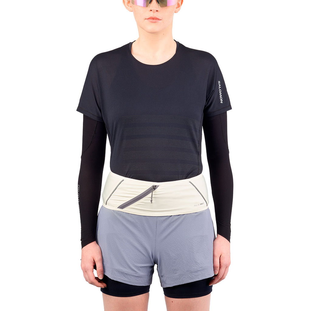 Salomon Pulse Belt i lys grå med lynlås og justerbar pasform