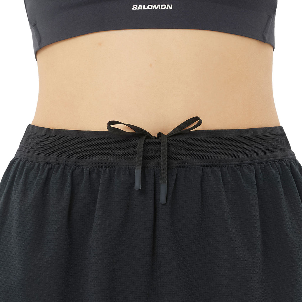 Sort Salomon Sense Aero Split 3" shorts til damer med justerbar talje