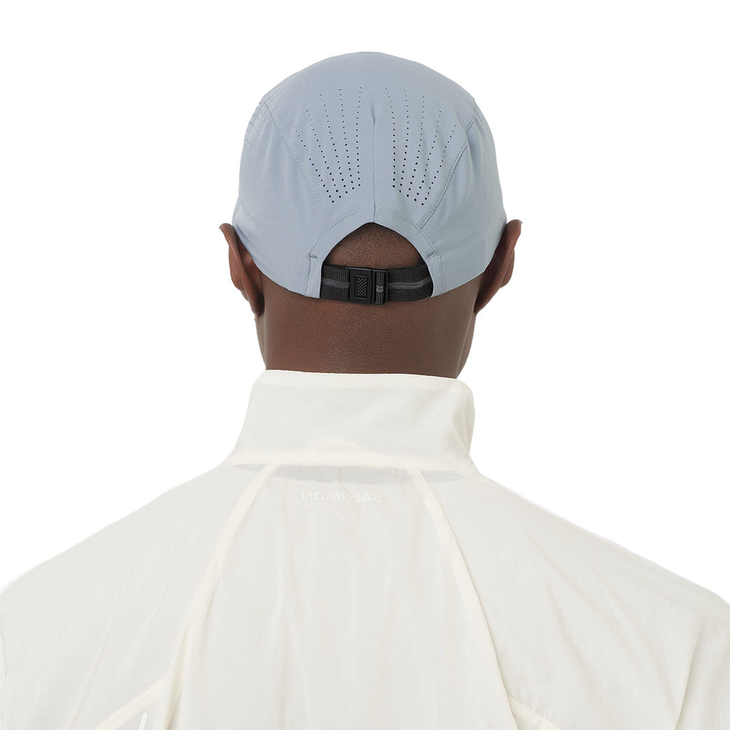 Salomon Shakeout Cap set med perforeringer bagpå