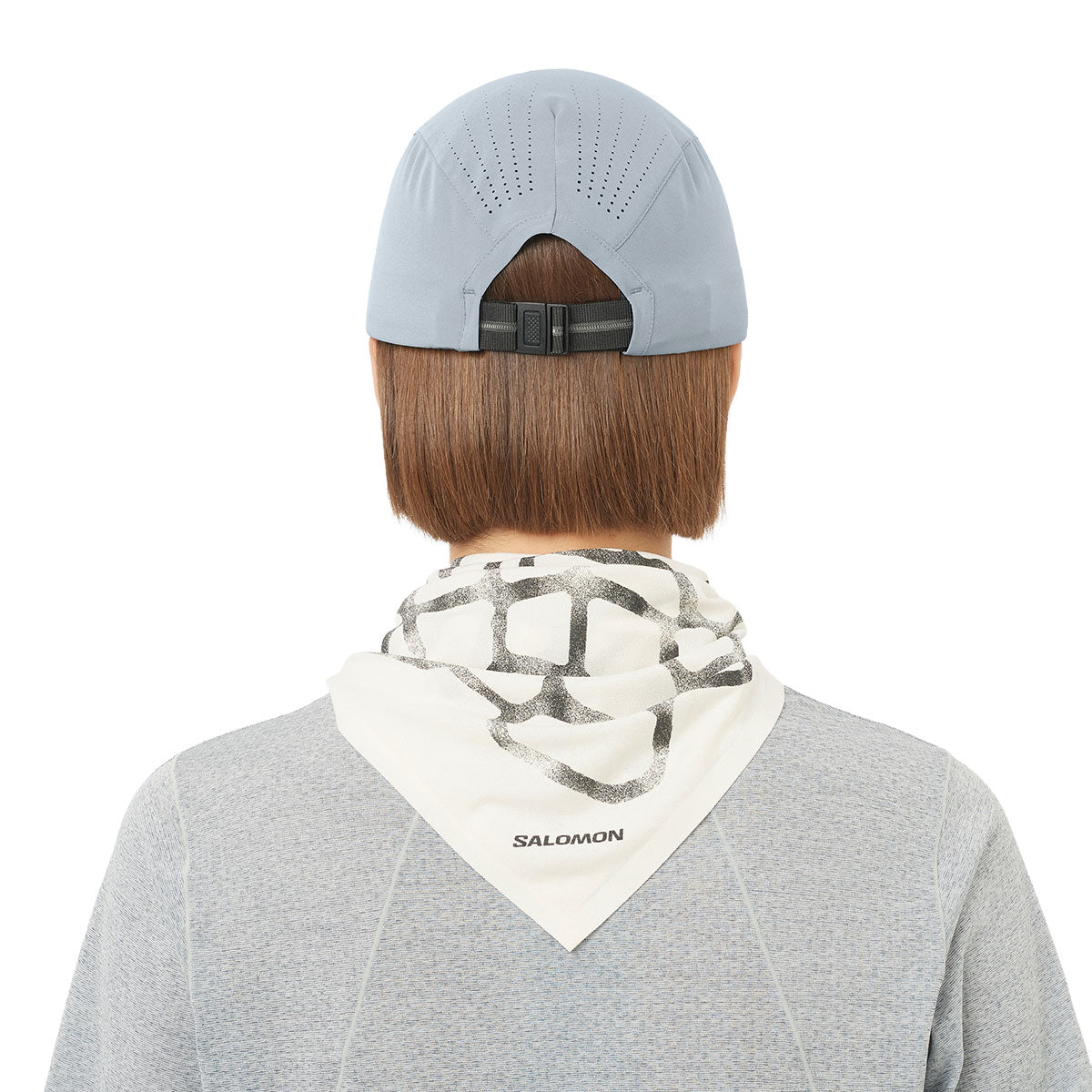 Salomon Shakeout Cap i grå med justerbar rem bagpå