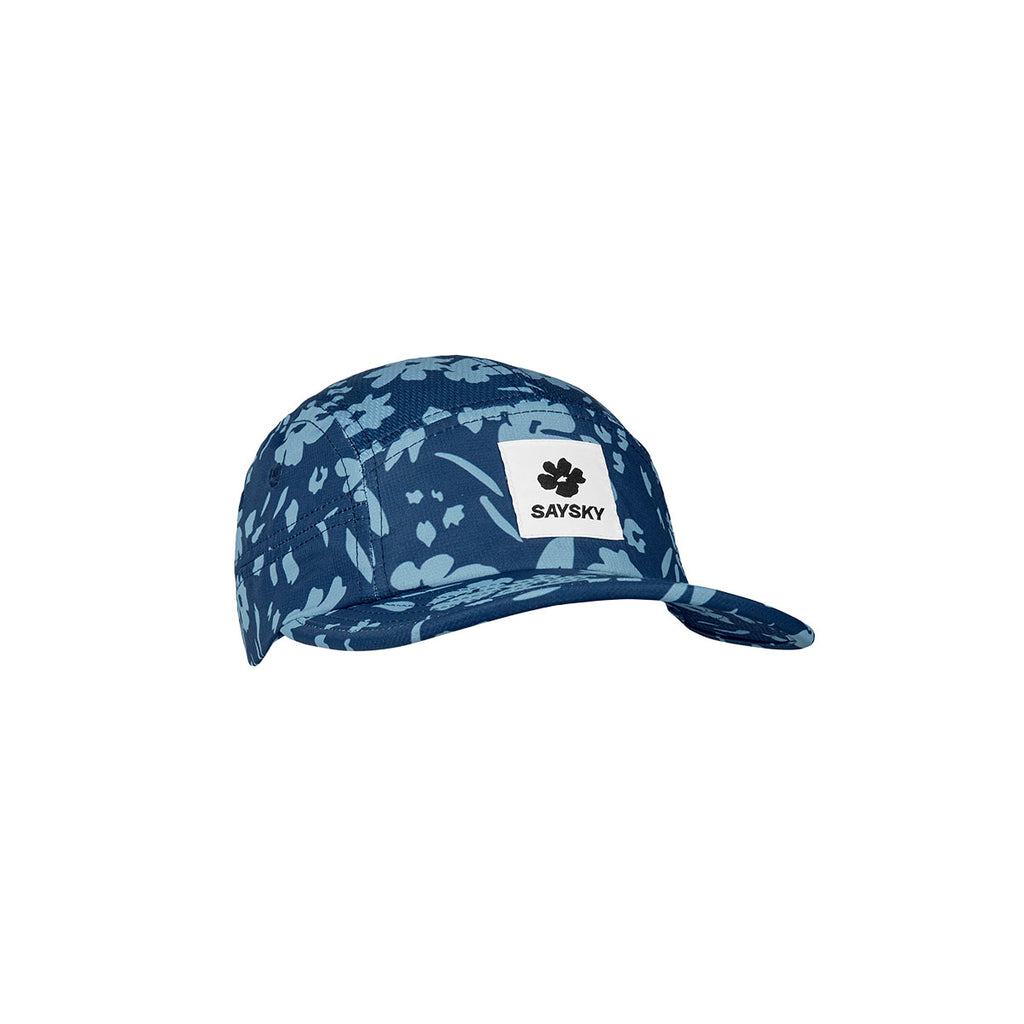 Saysky Combat Cap med blomsterdesign i blå nuancer