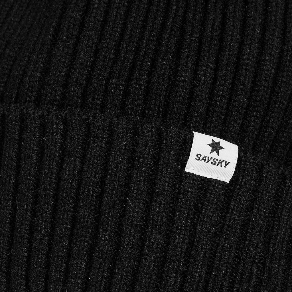 Saysky Everyday Merino Beanie i sort med ribbet design