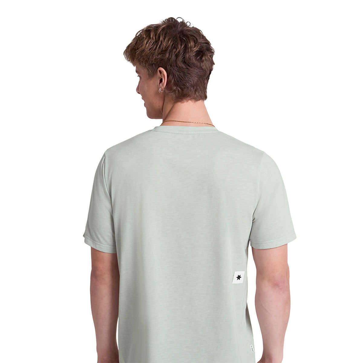 Grå Saysky Statement Motion T-shirt set fra ryggen
