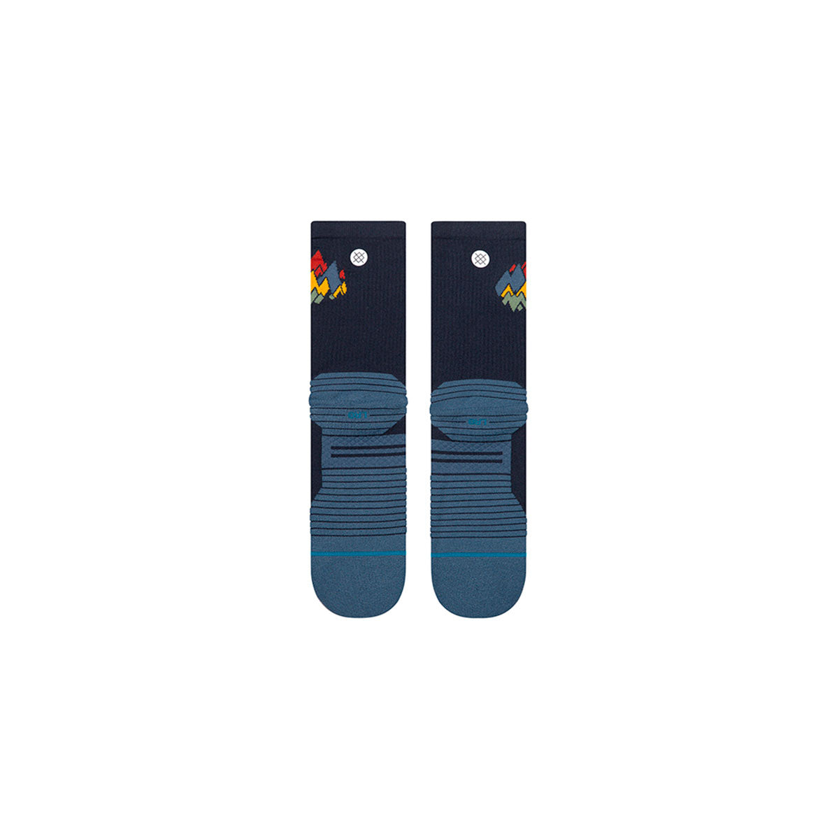 Stance Peaks Ribbed Light Crew strømper med farverigt bjergdesign