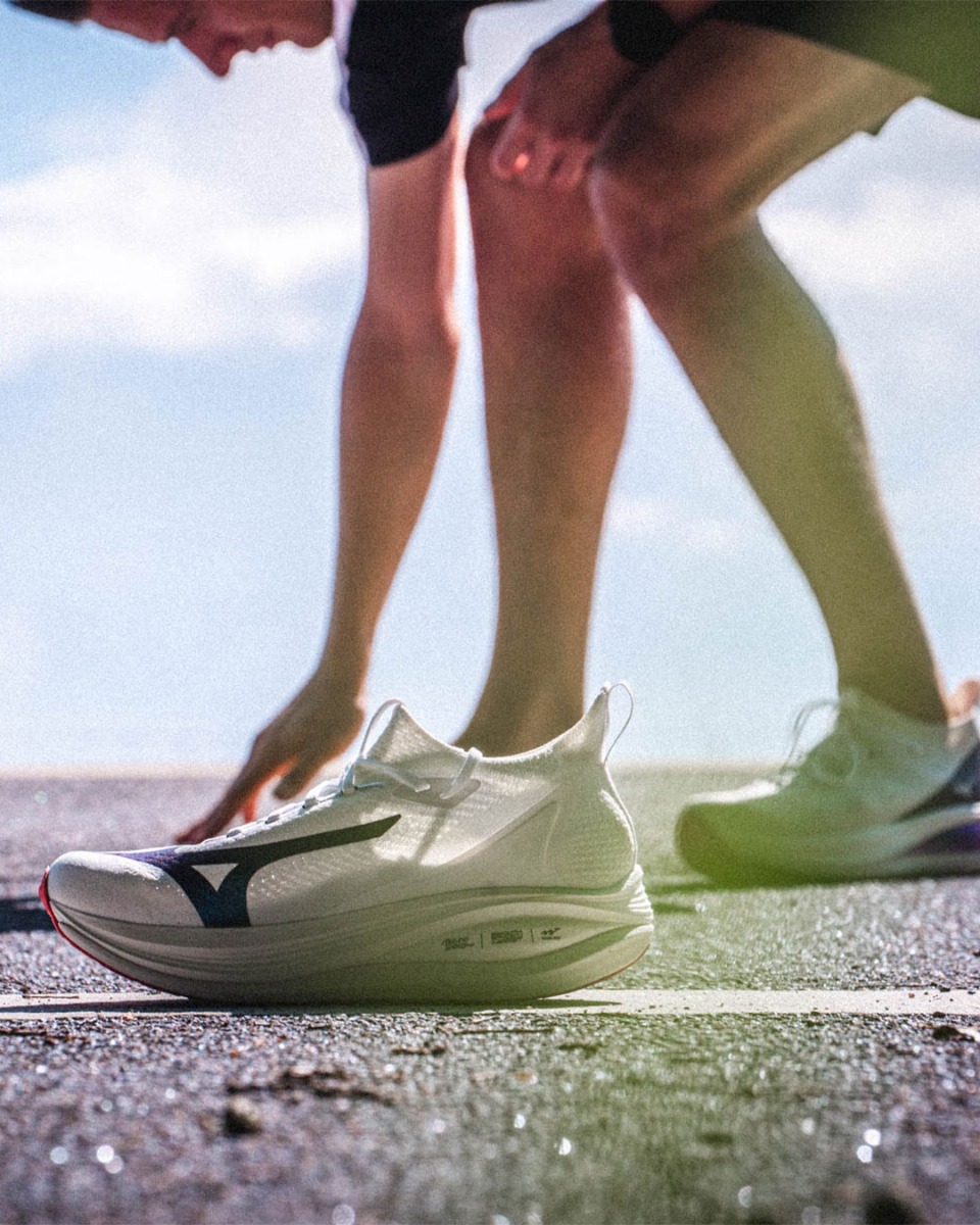Mizuno-Neo-vista-2-landingsside-1080x1350-del-4